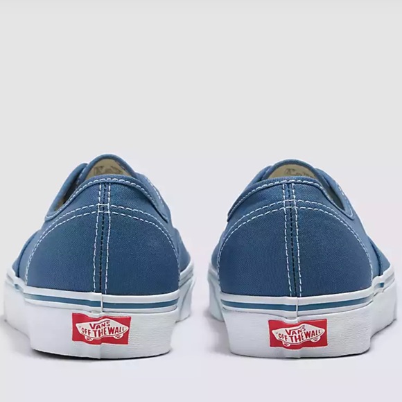 Vans WMNS Authentic Navy
VN000EE3NVY
Sneakers - Picture 3 of 16